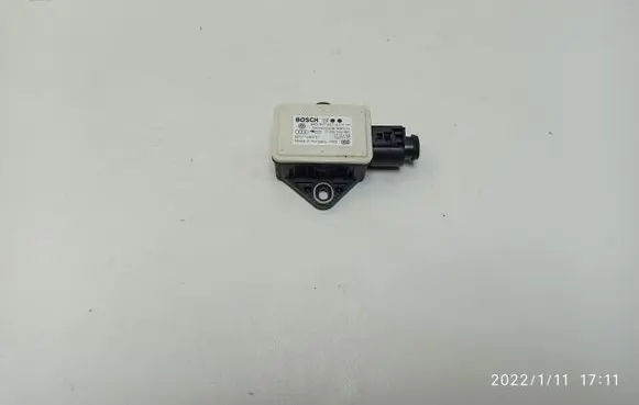 Audi A4 S4 B8 8K ESP acceleration yaw rate sensor 8K0907637A