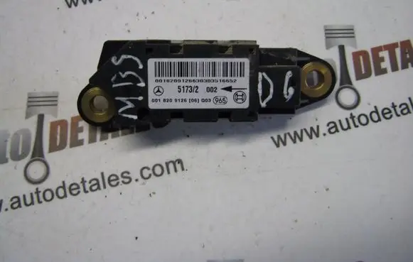 Mercedes-Benz S W221 Airbag deployment crash/impact sensor A0018209126