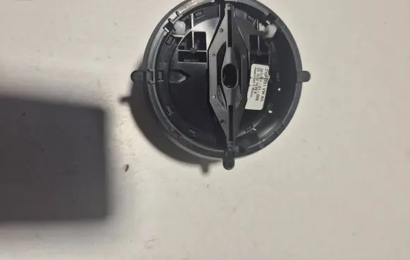 Volkswagen Jetta VII Front door wing mirror part 21982701 3010101008