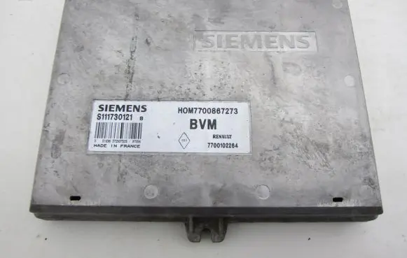 Renault Megane I Engine control unit/module 7700867273