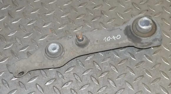 Mercedes-Benz CLS C219 Front lower control arm/wishbone