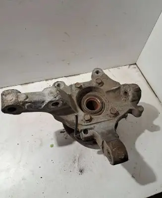 Chrysler Pacifica Front wheel hub spindle knuckle 04743147ab
