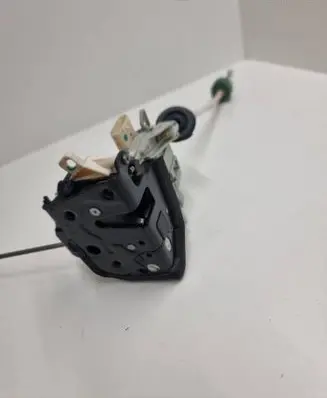 Audi A6 S6 C6 4F Front door lock 4F1837016E