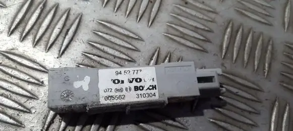 Volvo V70 Airbag deployment crash/impact sensor 9452777 005562310304
