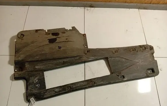 Citroen C5 Engine splash shield/under tray