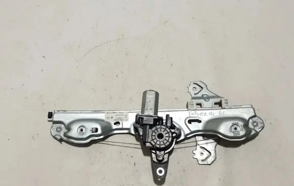 Nissan Pulsar Rear window lifting mechanism without motor 827003ZL0A