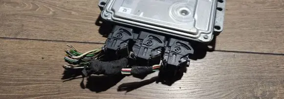 Peugeot Partner Engine control unit/module 0261201683