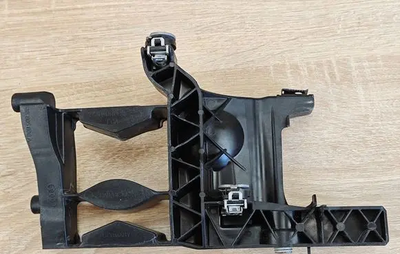 Audi A7 S7 4G Front bumper mounting bracket 4G8805608A