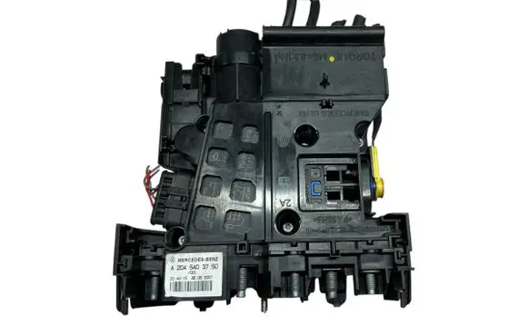 Mercedes-Benz C W204 Battery control module A2045403750