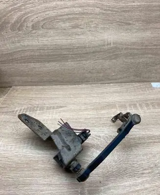 Audi A4 S4 B6 8E 8H Headlight/headlamp level sensor 8E0907503 6PM008161Used WithPlug