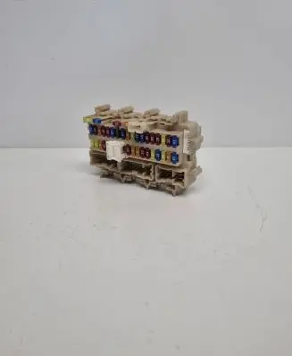 Nissan X-Trail T32 Fuse module 4CL0B C6444 7b04