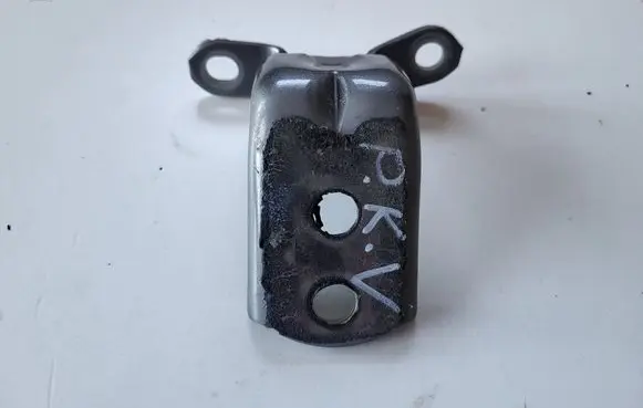 Nissan X-Trail T32 Front door upper hinge