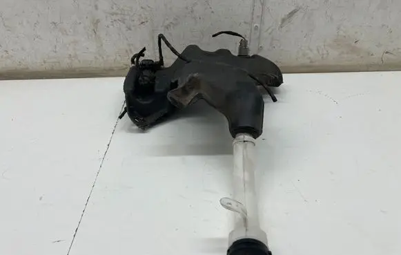 Opel Insignia B Windshield washer fluid reservoir/tank 39215617 84139203