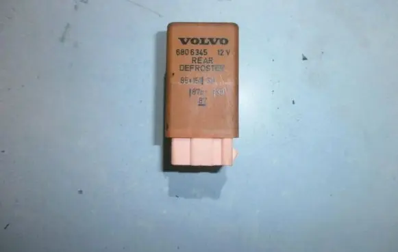 Volvo S70 V70 V70 XC Other relay 6806345