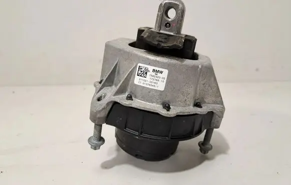 BMW 4 G22 G23 G24 G26 Engine mount bracket 7582320 6860514