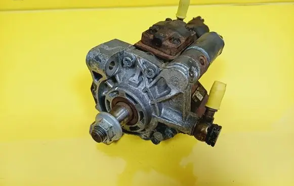 Fuel injection high pressure pump