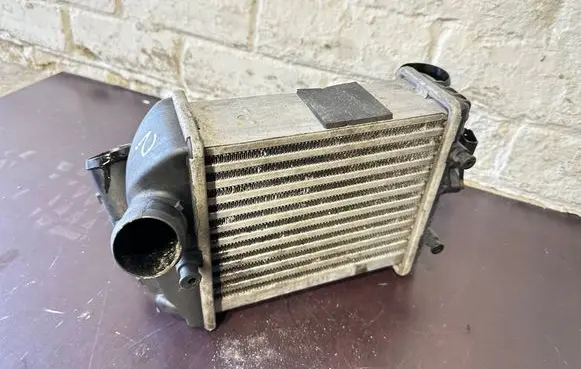 Audi A4 S4 B6 8E 8H Intercooler radiator 8E0145805p