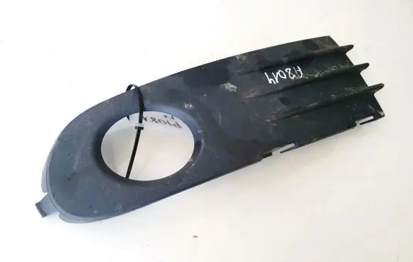 Volvo S40 Front bumper lower grill 30657007
