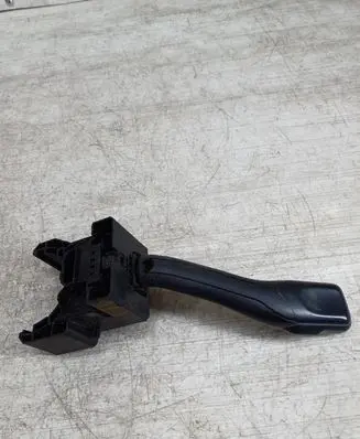 Volkswagen PASSAT B5 Wiper control stalk