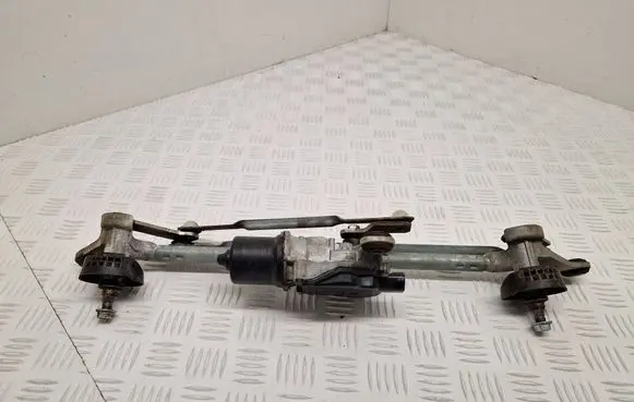 Renault Kadjar Front wiper linkage and motor C004