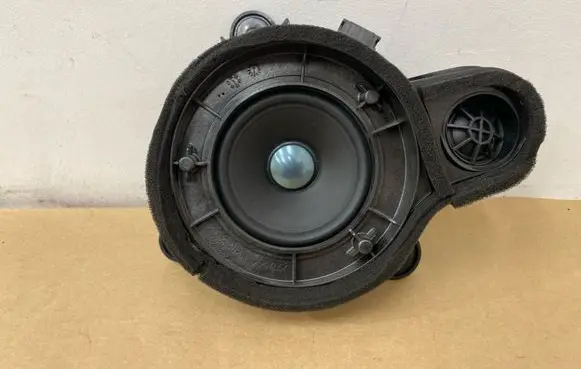Mercedes-Benz CL C216 Front door speaker A2168202802
