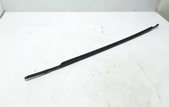 Volvo V60 Front door glass trim molding 32274393