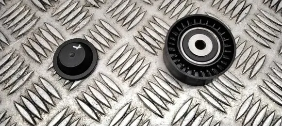 Volkswagen Transporter - Caravelle T5 Alternator belt tensioner pulley 561253 5320330000