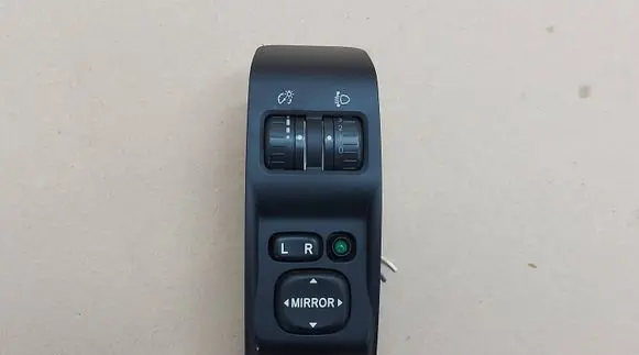 Subaru Forester SH Wing mirror switch 