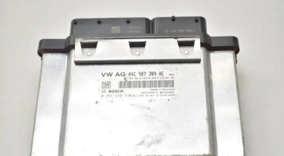 Volkswagen Golf VII Engine control unit/module 04C907309AE