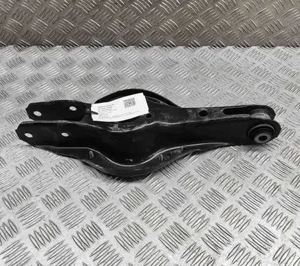 BMW 2 F22 F23 Rear upper control arm/wishbone 6867541 6867540