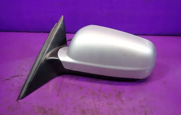 Volkswagen PASSAT B5.5 Front door electric wing mirror 