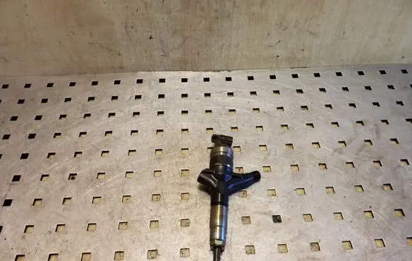 Subaru Outback Fuel injector 16613AA030