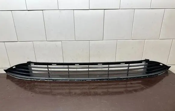 Toyota Prius (XW50) Front bumper lower grill 5311247240