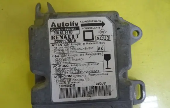 Renault Megane I Airbag control unit/module 600639400 8200117651A