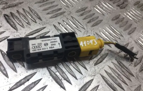 Audi A3 S3 8P Airbag deployment crash/impact sensor 4B0959643E 11043