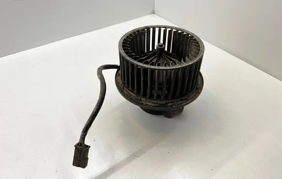 Volkswagen PASSAT B4 Heater fan/blower 357819021 BB590 LG73A3049900