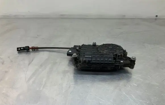 BMW 7 F01 F02 F03 F04 Rear door soft close latching motor 41543098
