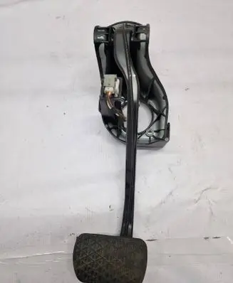 Mercedes-Benz E W212 Brake pedal A2042902201 0921613311 PP204290039