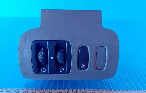 Renault Scenic II - Grand scenic II Headlight level height control switch 8200140985 7383