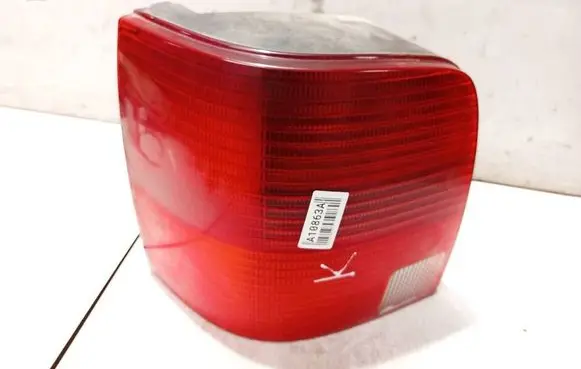 Volkswagen PASSAT B5 Rear/tail lights 3b9945257
