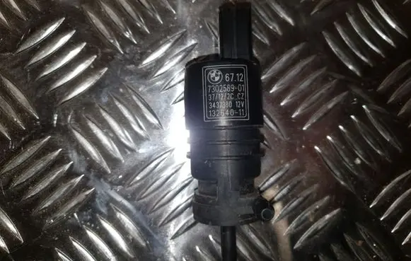 BMW 3 E90 E91 Water pump 7302589