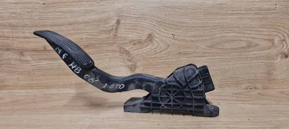 Mazda 6 Accelerator throttle pedal 1988003440
