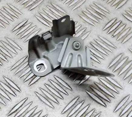 BMW 6 F12 F13 Fender mounting bracket