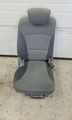 Hyundai H-1, Starex, Satellite Second row seats 