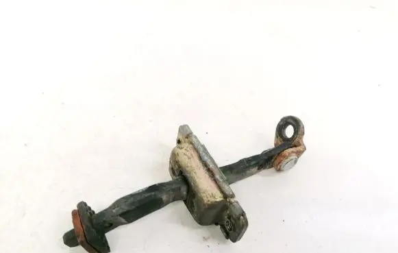 Hyundai Getz Rear door check strap stopper