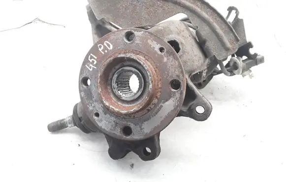 Peugeot 406 Front wheel hub spindle knuckle