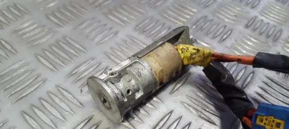 Peugeot 206 Ignition lock contact n0501539