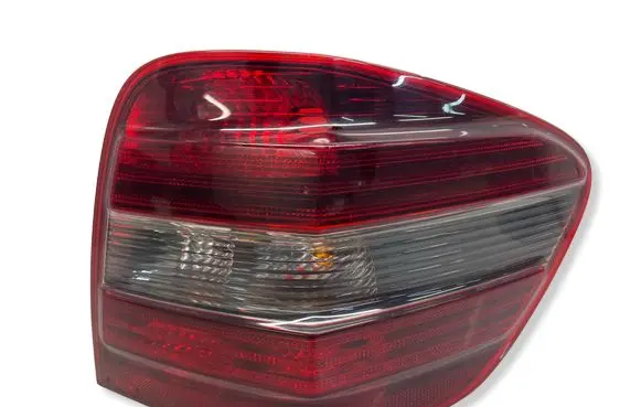 Mercedes-Benz ML W164 Rear/tail lights 404102R