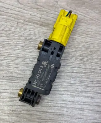 Audi A4 S4 B7 8E 8H Airbag deployment crash/impact sensor 8E0959643B 020393 080507