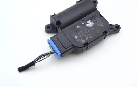 Volkswagen PASSAT B6 A/C air flow flap actuator/motor 0132801386 CZ116880-5600 CZ1168805600